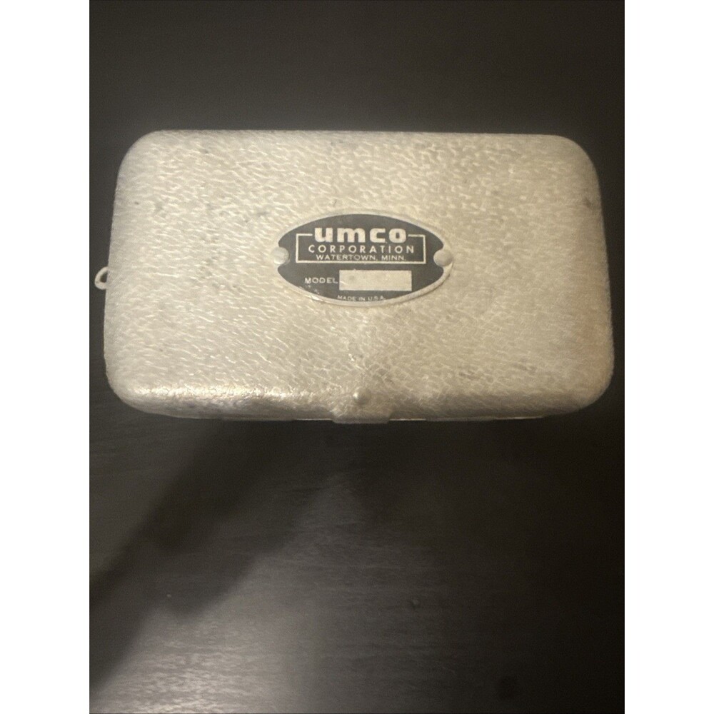 Vintage UMCO Model P-9 Aluminum Fly Fishing Tackle Box, Excellent Condition